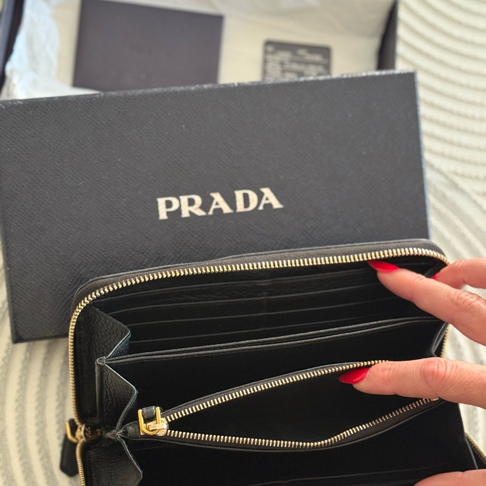 Prada Black Leather Zip-Around Wallet - Picture 3 of 5